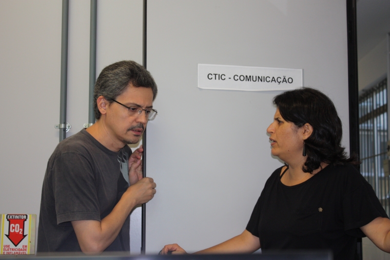 Cláudio da Silva (CTIC Comunicação) e Luciana Danielli (CTIC Informação)
