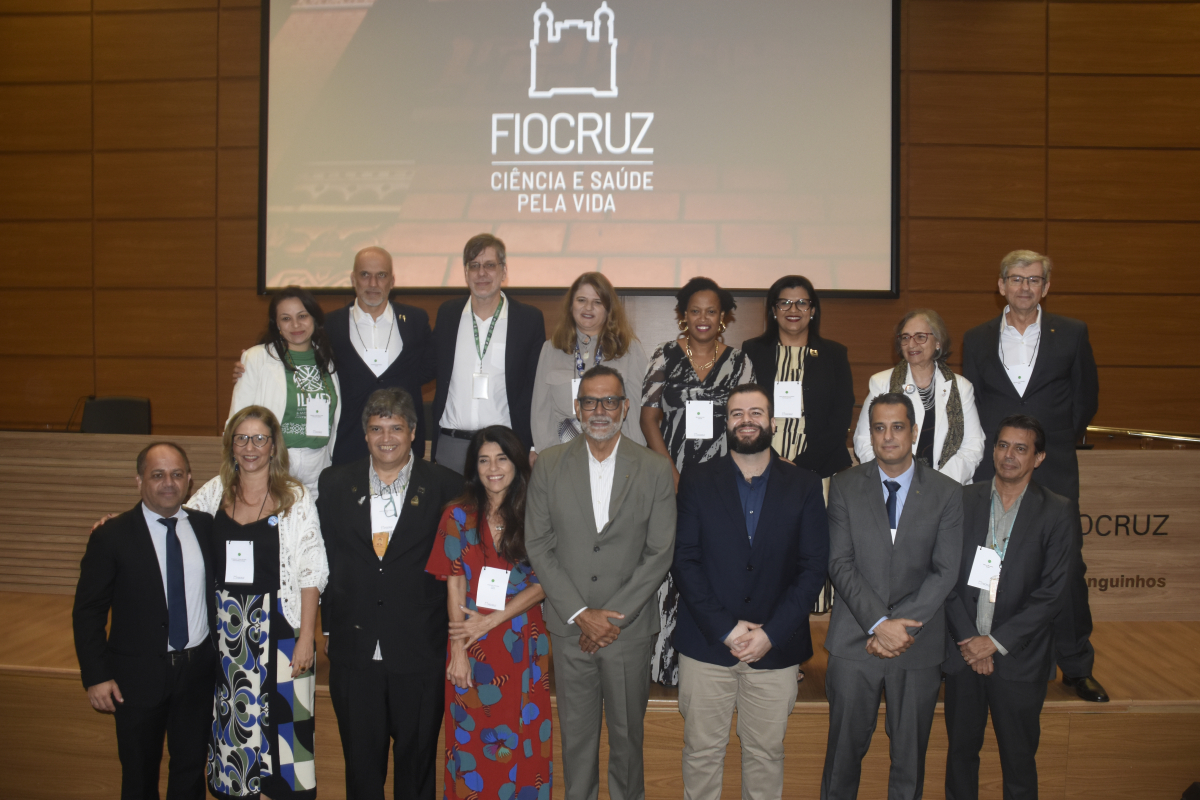 novos diretores de unidades com o presidente Mario Moreira