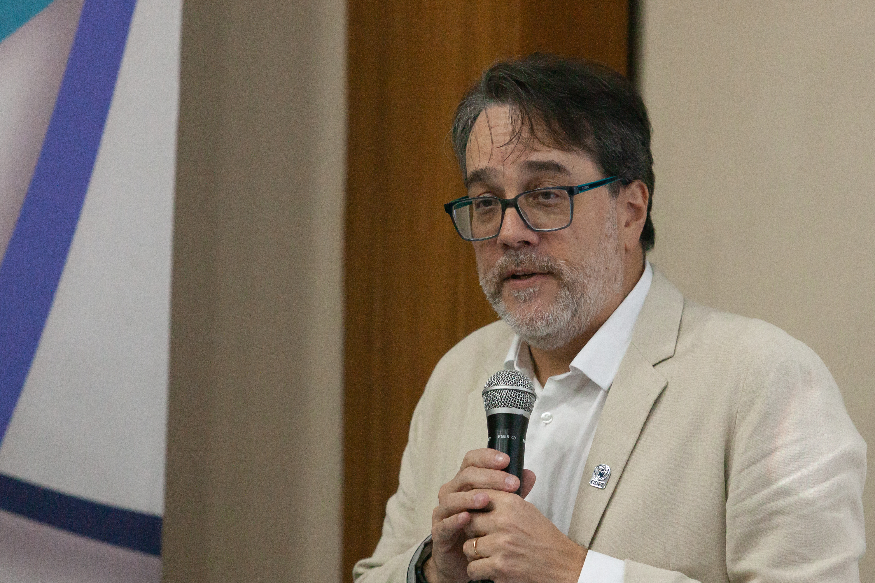 Márcio Portes de Albuquerque, diretor do Centro Brasileiro de Pesquisas Físicas, na abertura do III Encontro da Rede de Repositórios Institucionais.