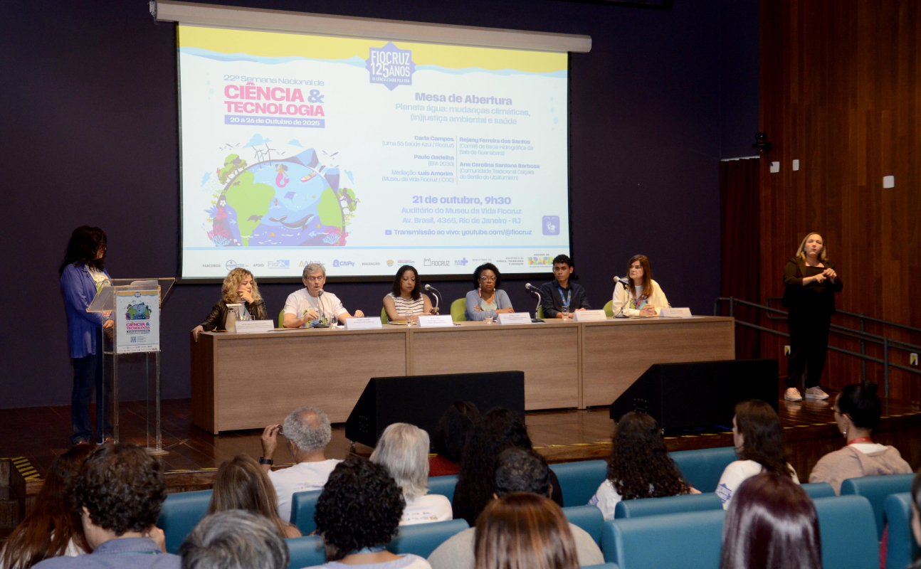 Mesa de abertura da Semana Nacional de Ciência & Tecnologia 2025 