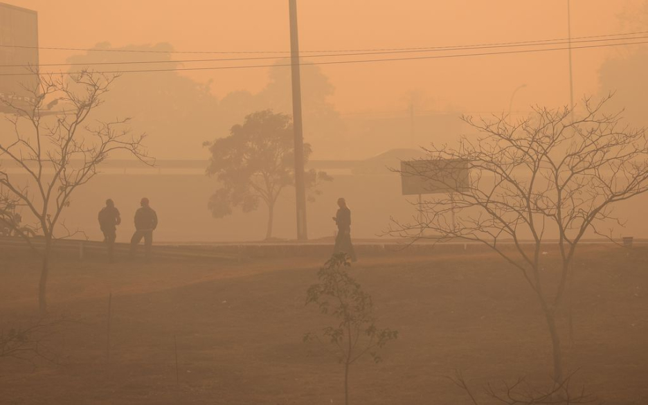 imagem de ambiente com poluição do ar