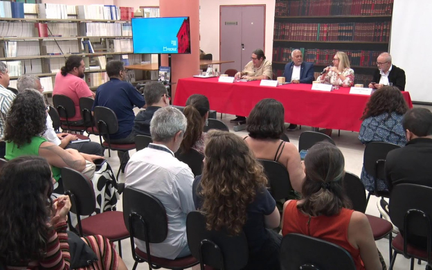 Embedded thumbnail for Lançamento do livro: &quot;Retorno seguro às atividades escolares no contexto da pandemia de covid-19&quot;