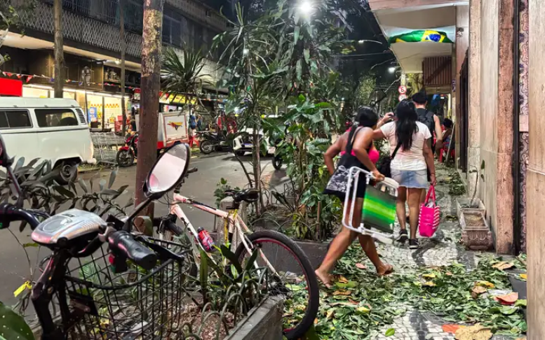 Ventania causa estragos no Rio. Foto  Tânia Rêgo/Agência Brasil