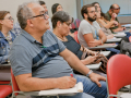 Foto de alunos assistindo aula. Foto: Raquel Portugal