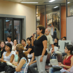 Ao final do evento, participantes fizeram perguntas ao palestrante