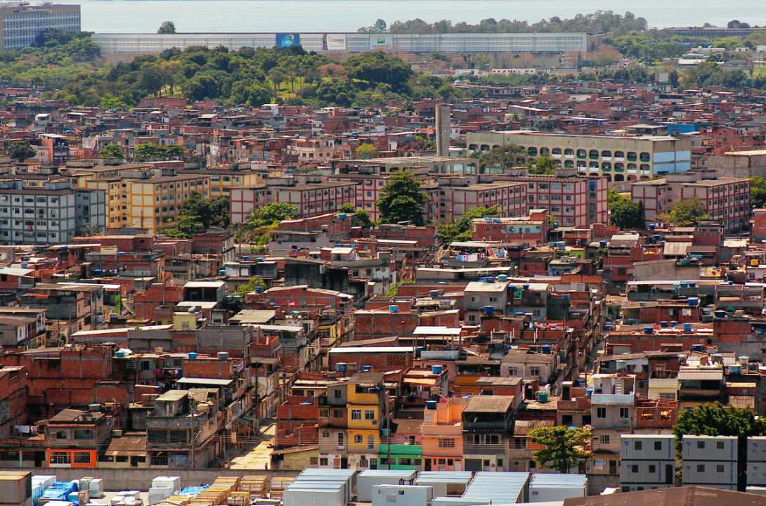 Vista de uma favela na zona norte do Rio de Janeiro. Foto: Raul Santana/Fiocruz Imagens..